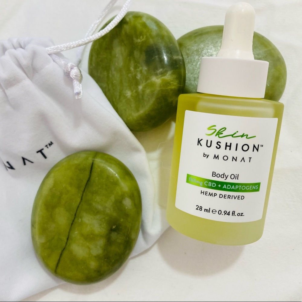 MONAT SKIN KUSHION BODY OIL HEMP DERIVED & MASSAGE STONES